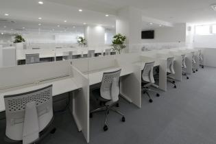 白を基調としたオフィス♪
社員が働きやすい環境を整えています。