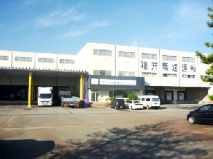 ご応募お待ちしております。男女活躍中！