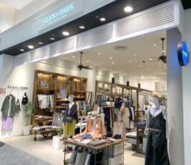 婦人服の販売スタッフ