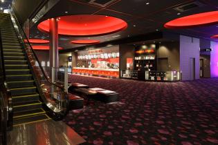 映画館スタッフ（接客・販売など）