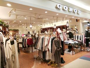 アパレル販売スタッフ