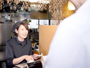 麺家かぐら西バイパス店での店内スタッフ