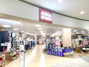 スポーツ用品の販売スタッフ
