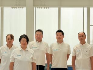 スイミングスクールのインストラクター