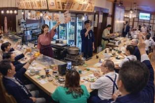 日本酒居酒屋のホールスタッフ