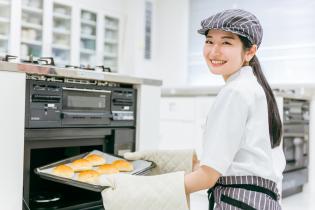 パンの製造・売場スタッフ