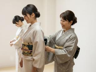 着付け教室の講師