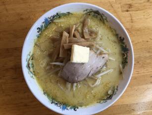 ラーメン店での店舗運営スタッフ