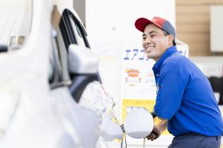 ガソリンスタンドstaff
