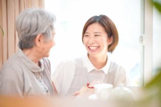 ご利用者様との会話や日々のふれあいを大切にしています。