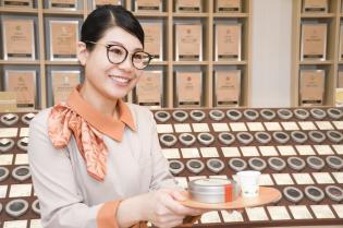 お茶の販売・接客スタッフ