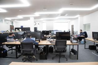 お洒落な工場＆解放感のある社内で各部署との風通しバツグン◎