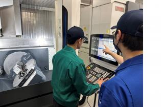 マシニングセンターおよび切削加工機作業