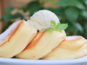 パンケーキ専門店のキッチン補助