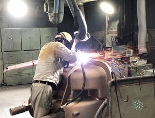 工場内作業（金属加工の補助）
