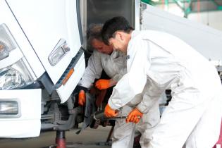 菊地モータースの自動車整備士／石巻