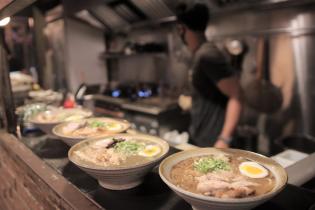 ラーメン店のホール接客スタッフ