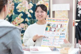 振袖・袴レンタル店での接客業務