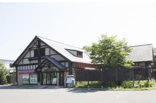 和風カフェのホールスタッフ
