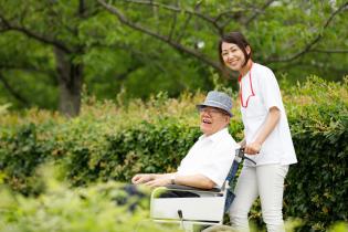 居宅介護支援事業所での介護スタッフ