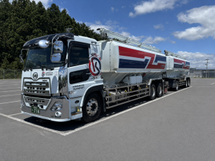 大型トラック(バルク車)ドライバー