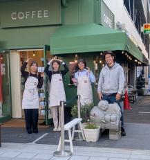 富山総曲輪店のカフェスタッフ