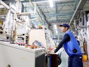 壁紙製造オペレーター/メーカー勤務/新卒
