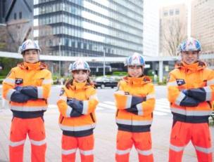 高速道路・一般道の交通警備スタッフ