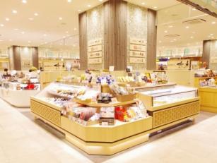 レジ打ち・接客などの店内業務staff