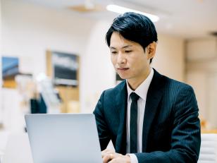 リサイクル事業の生産品質管理スタッフ