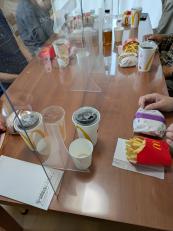 利用者さんと食事会の様子