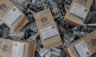 コーヒー・菓子の製造および納品スタッフ