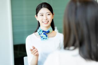 スマホの販売スタッフ