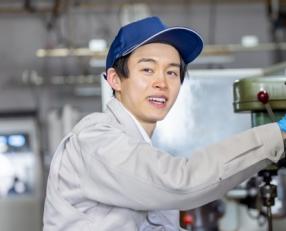 梱包資材（スチール箱）の製造スタッフ