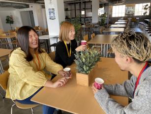 休憩室には無料のドリンク設備あり♪ 味噌汁やスープなどもあります＾＾