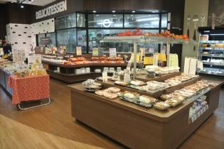 スーパーでの陳列・商品づくりなどの店内スタッフ／お惣菜コーナー担当