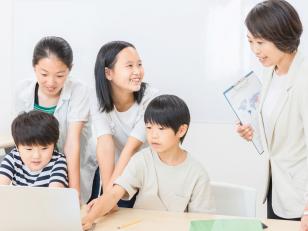 放課後児童クラブ及び児童館スタッフ