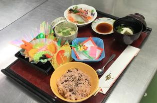 シニアホーム内調理補助スタッフ