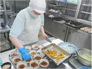 給食委託会社の調理スタッフ(事業所の管理者候補)