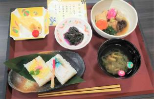 高齢者施設内の厨房調理スタッフ