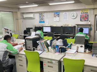 法人顧客中心の提案営業スタッフ