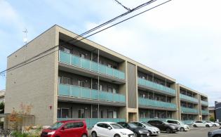 当社の家賃保証サービスは全国10,000社以上の不動産会社様に お取り扱いいただいております。 賃貸物件がある限り需要は絶えません！