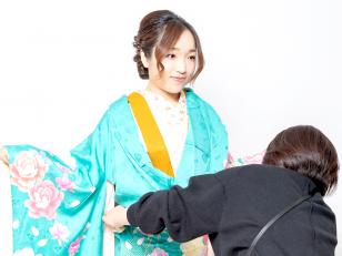 着物の裁縫・加工担当スタッフ
