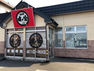 回転寿司店の仕込みスタッフ