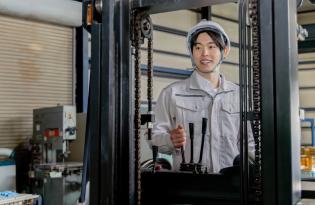 製紙原料仕込み設備操作スタッフ