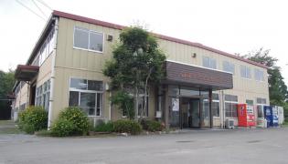 鋳造マシンの操作オペレーター