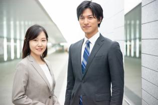 ルート配送および葬儀受付補助