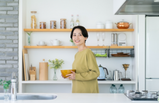 社員食堂の補助スタッフ