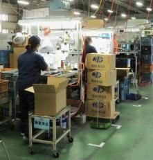 アルミ製部品の検査・修正スタッフ
