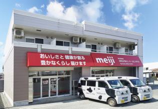 乳製品のルート配送スタッフ